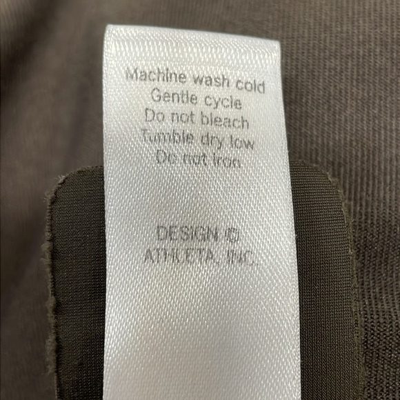 Athleta Inner Strength Built In Bra Tank Top Olive Green 36C - Picture 13 of 15